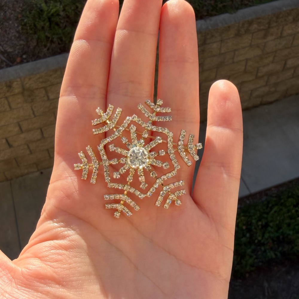 Christmas Snowflake Brooch | Festive Holiday Pin - Picture 3 of 3